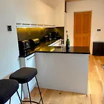 Park View & 4*