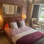 Park View & 4*