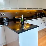 Park View & 4*
